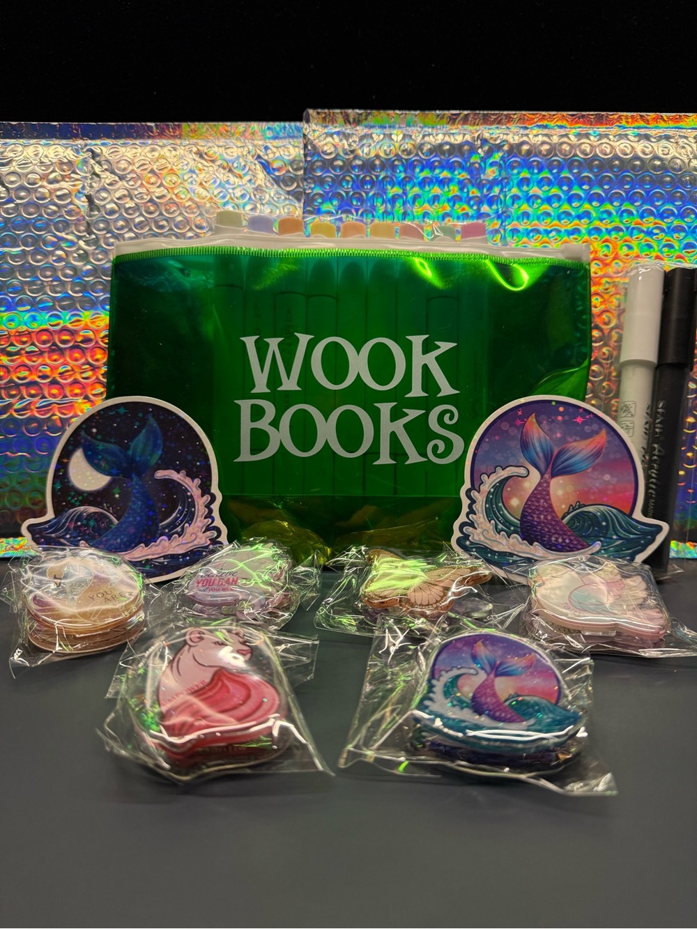 Wook Books Green Holographic Pouch, Mermaid Stickers, Clips, Ohuhu Markers